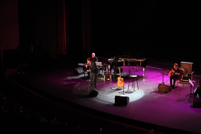 Bernard Sauvat Au Casino Du Liban